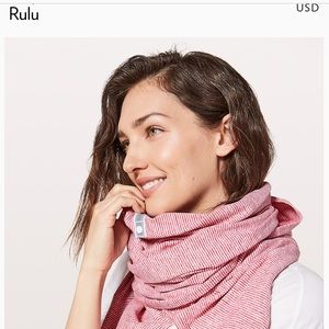 Lululemon scarf